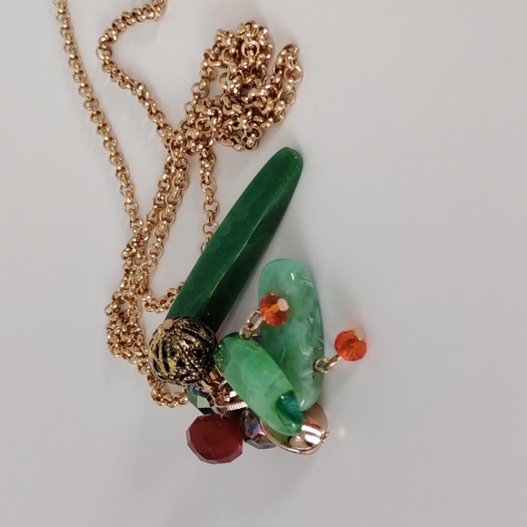 Boutique Brand Jewelry - Jewelry Necklace Green Agate Gold Cluster Pendant Long 20-22"